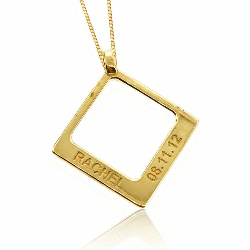 Name necklace pendant square uneik yellow gold