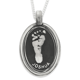 personalised jewellery that features your loved ones handprint, footprint, fingerprint, name or a special moment. Create a beautiful keepsake or a memory piece of unique jewelry.