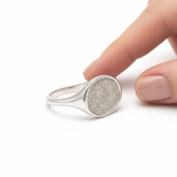 Alternative view of Personalised Horizontal Oval Fingerprint Signet Ring - Sterling Silver | Sentimental Memorial Jewellery