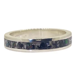 Ashes jewellery or cremation jewellery, made in Australia from 9ct Gold and Sterling Silver. Human and Pet ashes. Memorial Jewellery.