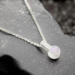 Ashes jewellery or cremation jewellery, made in Australia from 9ct Gold and Sterling Silver. Human and Pet ashes. Memorial Jewellery.