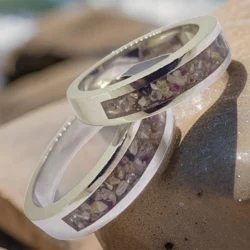 A stunning piece of ashes jewellery designed to hold a small amount of your loved one's ashes. A meaningful memorial keepsake to honor their memory.