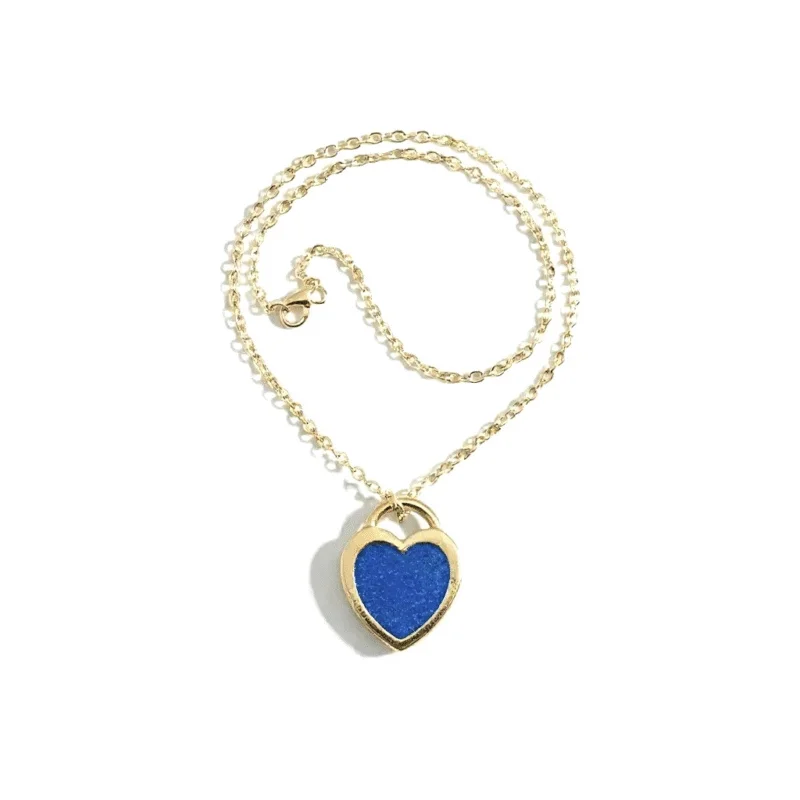 Memorial ashes jewellery to remember your loved ones. Cremation jewellery.