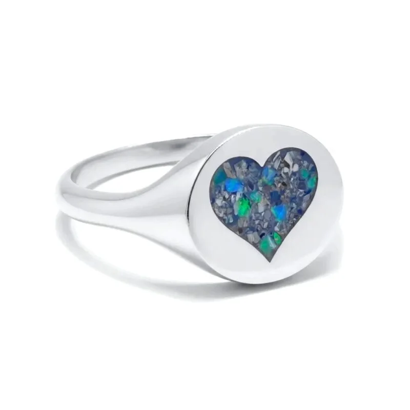 Memorial ashes jewellery to remember your loved ones. Cremation jewellery.