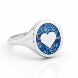 Memorial ashes jewellery to remember your loved ones. Cremation jewellery.