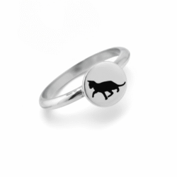 Sterling Silver or White Gold cat ashes jewellery ring with pet cremation ashes. Handcrafted in Australia. Pet memorial jewellery by Uneik Jewellery and Memories4Life.