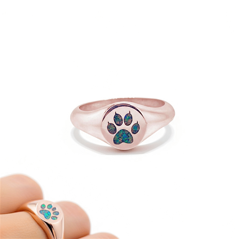 Memorial ashes jewellery to remember your loved ones. Cremation jewellery.