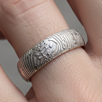 fingerprint ring wedding band with finger print in white gold