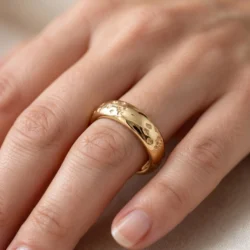 Alternative view of Paw Print Ring - Your pets Paw Print around Outside of band || 9ct Solid Gold - Petprint Jewellery